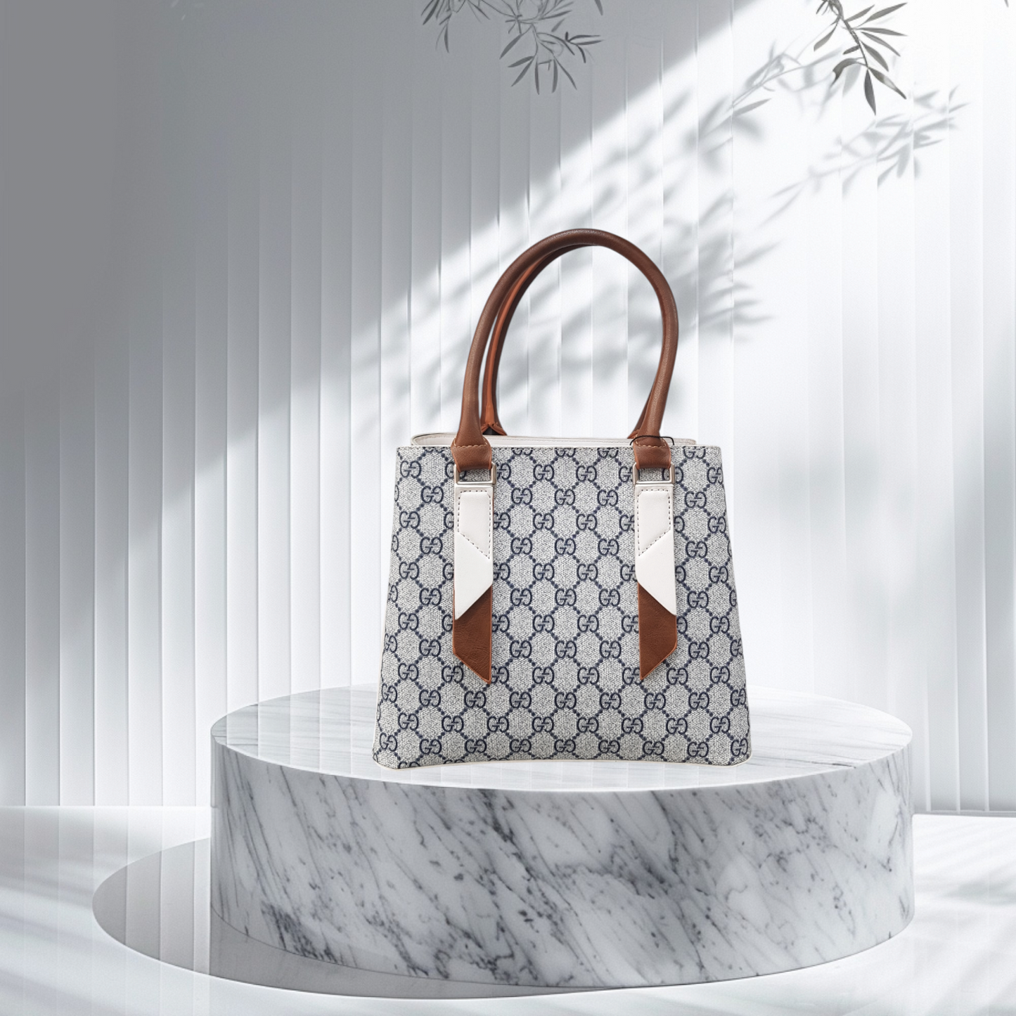 Gucci Signature Tote